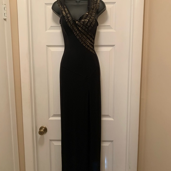 Reduced! Worn once! Long black and gold evening gown - Picture 2 of 7